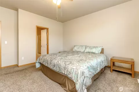 Bedroom - 1113 Ofarrell Ln NW, Orting, WA 98360 photo 3 of 5