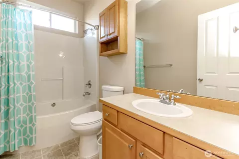 Bath - 1113 Ofarrell Ln NW, Orting, WA 98360 photo 1 of 4