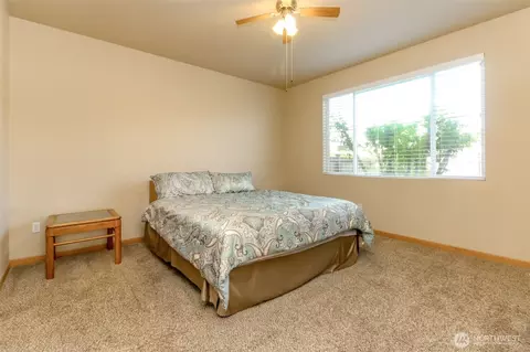 Bedroom - 1113 Ofarrell Ln NW, Orting, WA 98360 photo 2 of 5