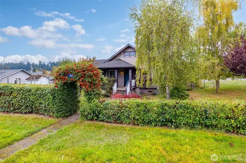 401 NE 9th St, Coupeville, WA 98239