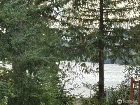 512 E Madrona Pkwy, Grapeview, WA 98546 photo 3