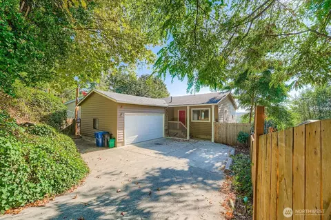 3727 S Pilgrim St, Seattle, WA 98118
