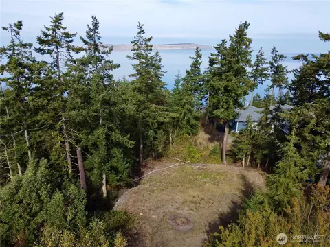 570 North St, Sequim, WA 98382
