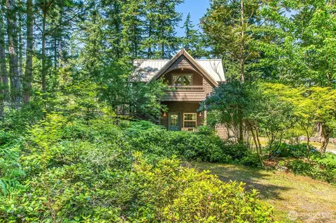 87 Levon Ln, Deer Harbor, WA 98243