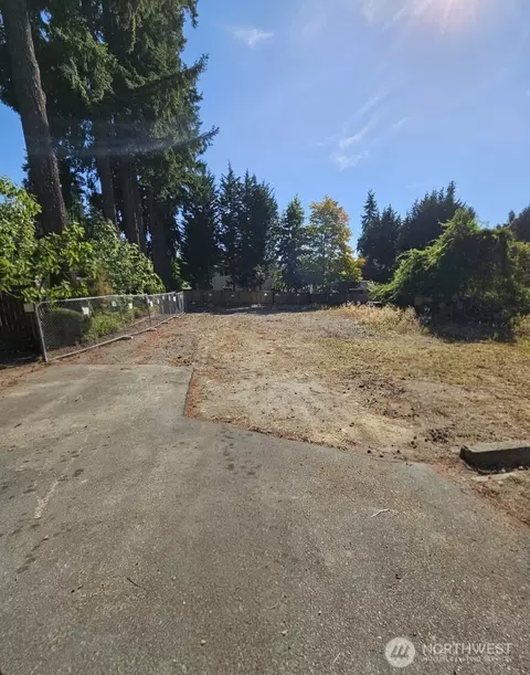 12657 NE 104th St, Kirkland, WA 98033