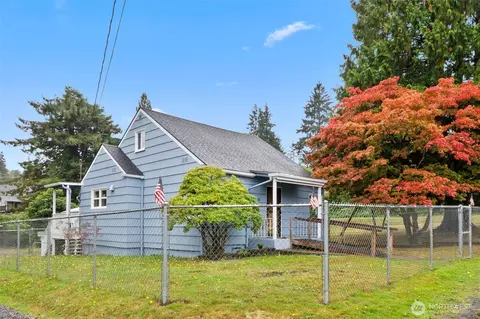 720 Washington Ave, Raymond, WA 98577