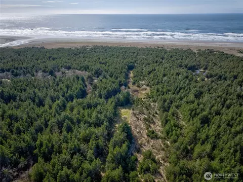 0 35th J Ln, Ilwaco, WA 98644