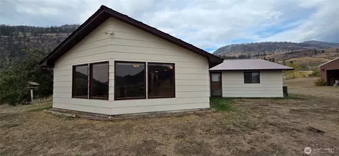 665 Wannacut Lake Rd, Oroville, WA 98844