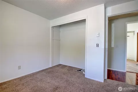 Bedroom - 46744 Baker Loop Dr, Concrete, WA 98237 photo 3 of 5
