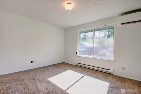 Bedroom - 46744 Baker Loop Dr, Concrete, WA 98237 photo 4 of 5