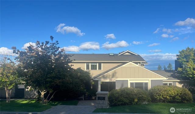 8048 Crest Dr NE, Seattle, WA 98115