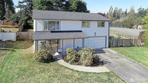 2029 Baymont Dr, Oak Harbor, WA 98277