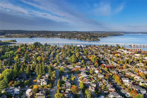 View/Area - 1852 40th Ave E, Seattle, WA 98112 photo 6 of 6