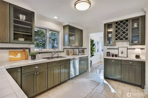 Kitchen - 1852 40th Ave E, Seattle, WA 98112 photo 3 of 6
