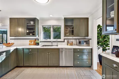 Kitchen - 1852 40th Ave E, Seattle, WA 98112 photo 4 of 6