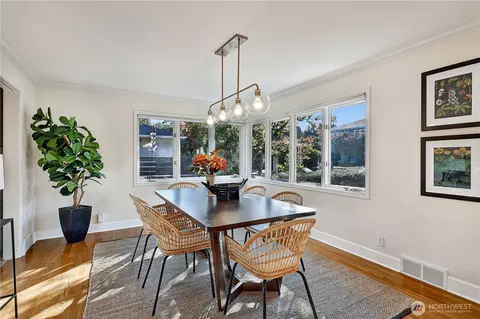 Dining - 1852 40th Ave E, Seattle, WA 98112 photo 1 of 3