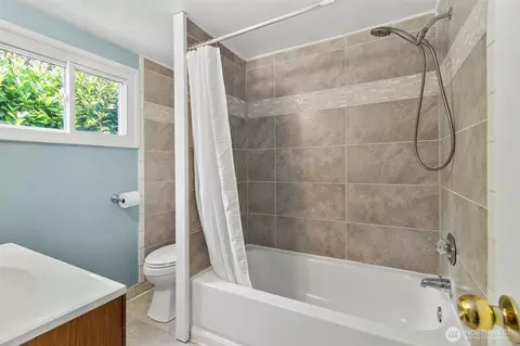 314 Washington Ave SE, Orting, WA 98360 photo 18