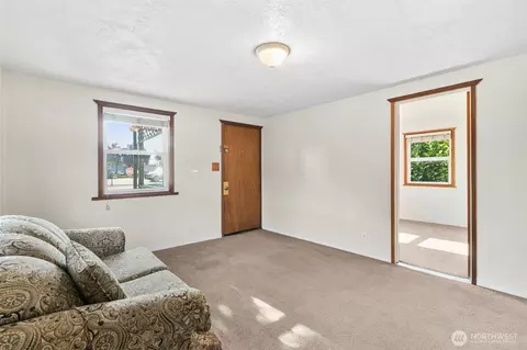 314 Washington Ave SE, Orting, WA 98360 photo 4
