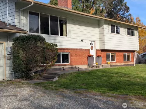 3222 Mcleod Rd, Bellingham, WA 98225