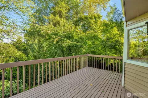 Exterior - 16808 119th Pl NE, Bothell, WA 98011 photo 2 of 7