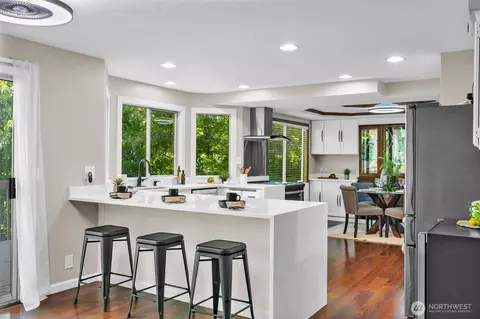Kitchen - 16808 119th Pl NE, Bothell, WA 98011 photo 3 of 6