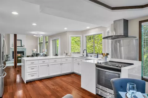 Kitchen - 16808 119th Pl NE, Bothell, WA 98011 photo 1 of 6