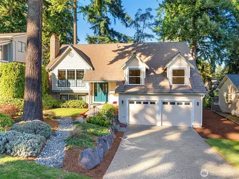212 SW 327th Pl, Federal Way, WA 98023