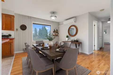 Dining - 122 Armstrong Rd, Chehalis, WA 98532 photo 1 of 1