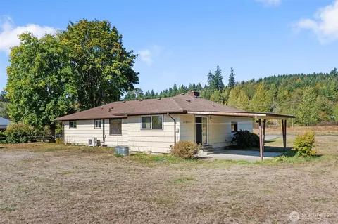 Exterior - 122 Armstrong Rd, Chehalis, WA 98532 photo 8 of 9