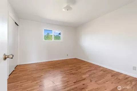 Bedroom - 122 Armstrong Rd, Chehalis, WA 98532 photo 4 of 6