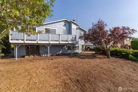 2407 N Aurora Ave, East Wenatchee, WA 98802