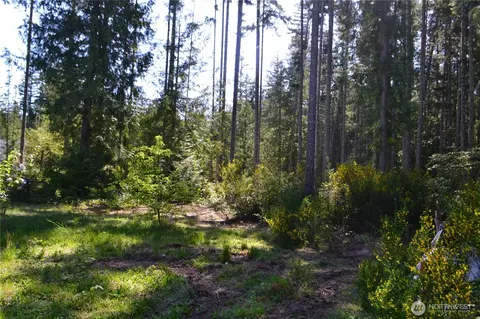 7975 Seabeck Hwy NW, Bremerton, WA 98312