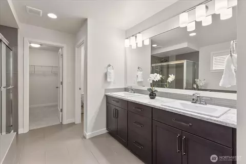 Bath - 18406 13th Dr SE, Bothell, WA 98012 photo 2 of 3