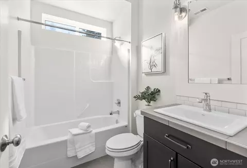 Bath - 18406 13th Dr SE, Bothell, WA 98012 photo 1 of 3