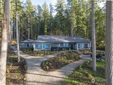 1120 E South Island Dr, Shelton, WA 98584