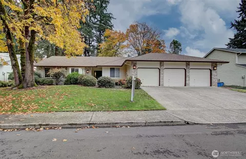 10216 SE 15th St, Vancouver, WA 98664