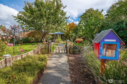 1260 Harrison Ave, Blaine, WA 98230