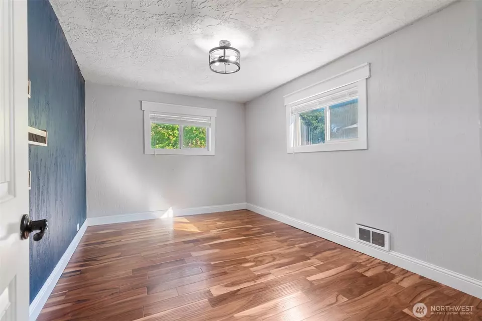 Bedroom - 106 Pattee Rd, Chehalis, WA 98532 photo 1 of 3