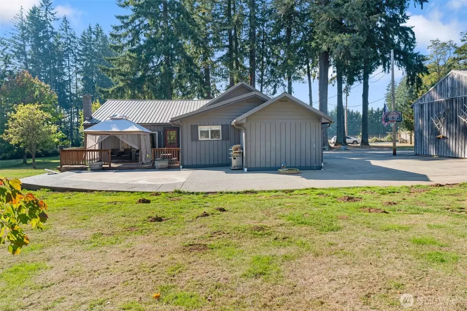 Exterior - 106 Pattee Rd, Chehalis, WA 98532 photo 5 of 16