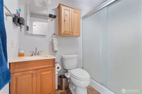 Bath - 106 Pattee Rd, Chehalis, WA 98532 photo 1 of 1