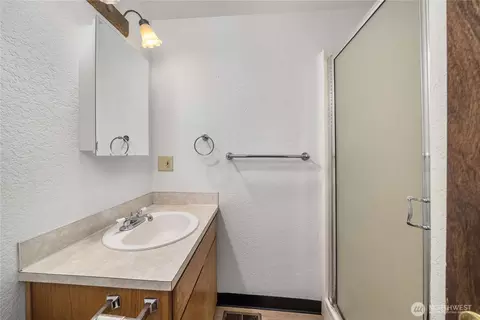 Bath - 1805 165th Street Ct E, Spanaway, WA 98387 photo 1 of 2