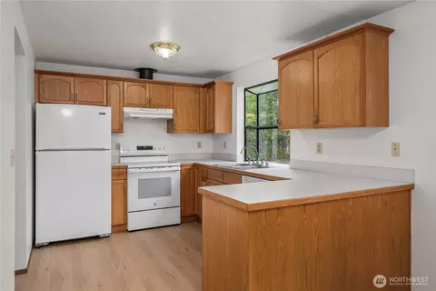 Kitchen - 1805 165th Street Ct E, Spanaway, WA 98387 photo 2 of 4