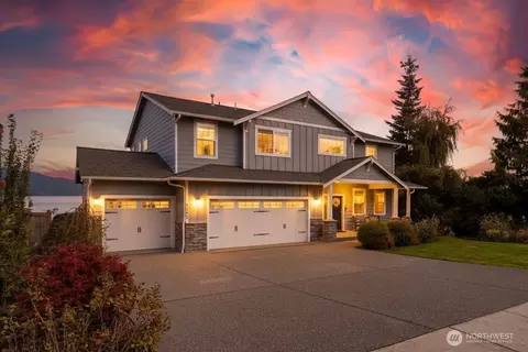3502 W 3rd St, Anacortes, WA 98221
