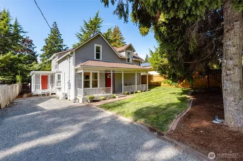 1208 23rd St, Bellingham, WA 98225