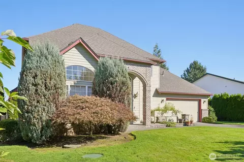 Exterior - 3739 NW Knapp Ln, Camas, WA 98607 photo 2 of 6
