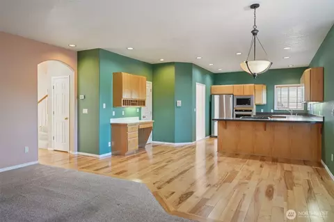 Living - 3739 NW Knapp Ln, Camas, WA 98607 photo 6 of 8