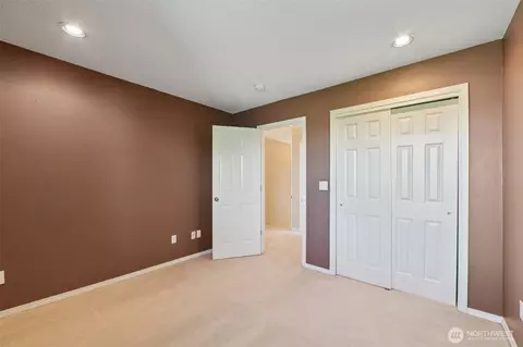Bedroom - 3739 NW Knapp Ln, Camas, WA 98607 photo 4 of 6