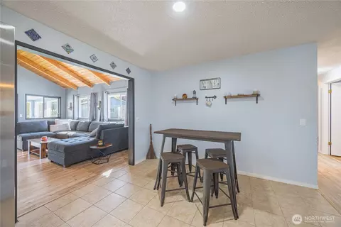 Dining - 642 Kitchen Dick Rd, Sequim, WA 98382 photo 1 of 1