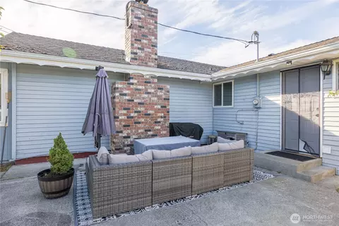 Exterior - 642 Kitchen Dick Rd, Sequim, WA 98382 photo 5 of 11