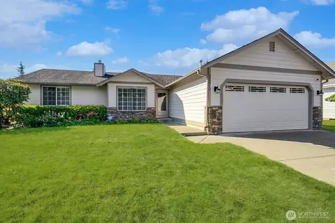 32517 Mckay Ln, Black Diamond, WA 98010